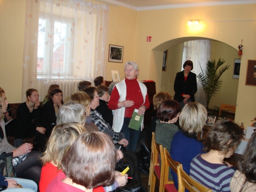 Knygas vertino skaitytojai