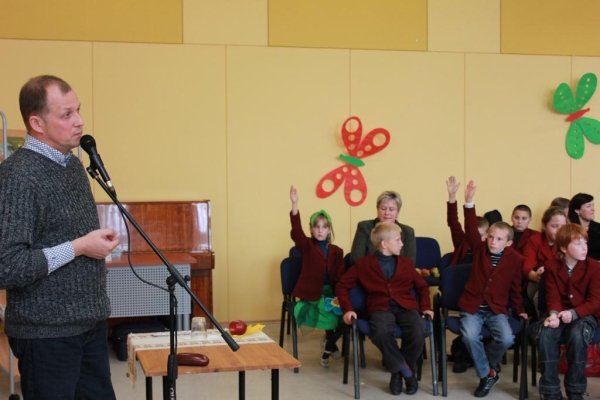 Susitikimas su rašytoju V. V. Landsbergiu Babtų gimnazijoje