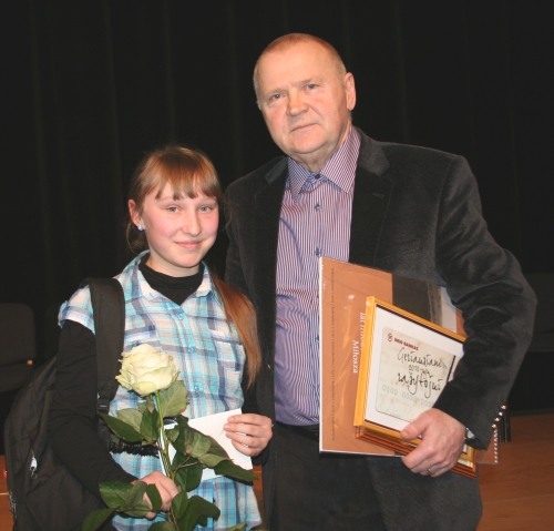 Dovilė Sindaraitė su rašytoju Vytautu Račicku. Nuotr. iš asmeninio archyvo