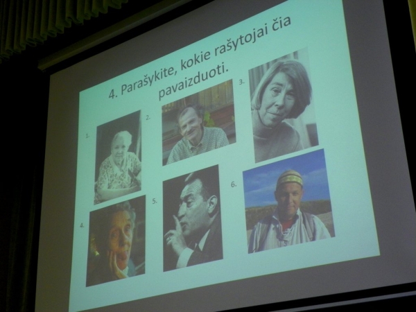 Metų knygos rinkimai Anykščių Jono Biliūno gimnazijos bibliotekoje