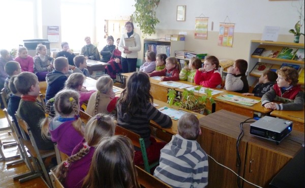 Mūsų mokykla 2011 m. pirmą kartą dalyvavo Metų knygos rinkimuose