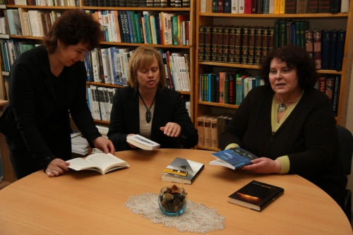 Prieš renginį dar kartą peržiūrime visas knygas