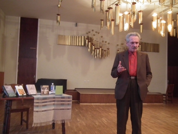 Knygas vertino ir skaitytojai