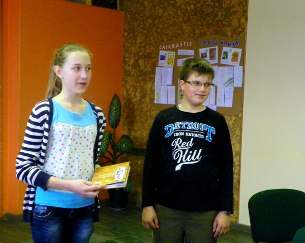 Metų knygos rinkimai Anykščių Jono Biliūno gimnazijos bibliotekoje