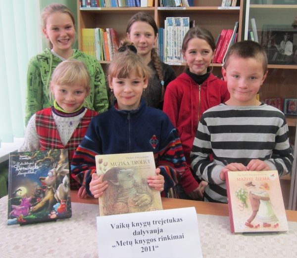 Šiaulėnų Marcelino Šikšnio vidurinės mokyklos mokiniai skaitė ir aktyviai rinko įdomiausią Metų knygą