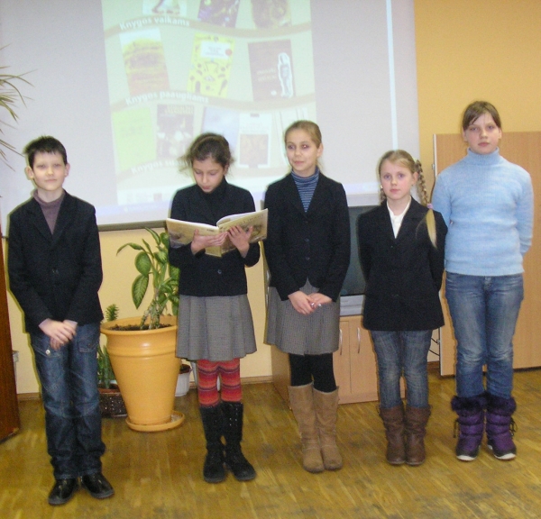 Mokiniai pristatė knygas