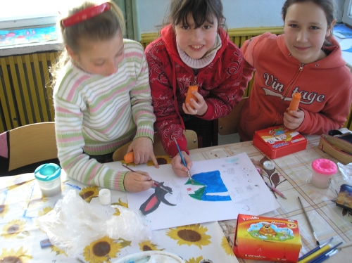 Smagu piešti su morka rankoje