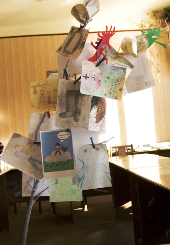 Skaitykloje 'pražydo' knygų iliustracijų medis