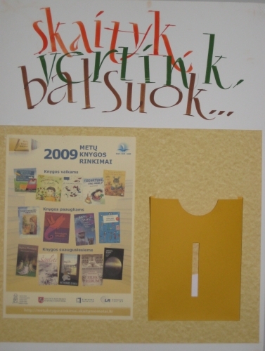 Atsiliepimus skaitytojai paliko specialiai tam įrengtoje kišenėlėje. Nuotr. J. Pocienės