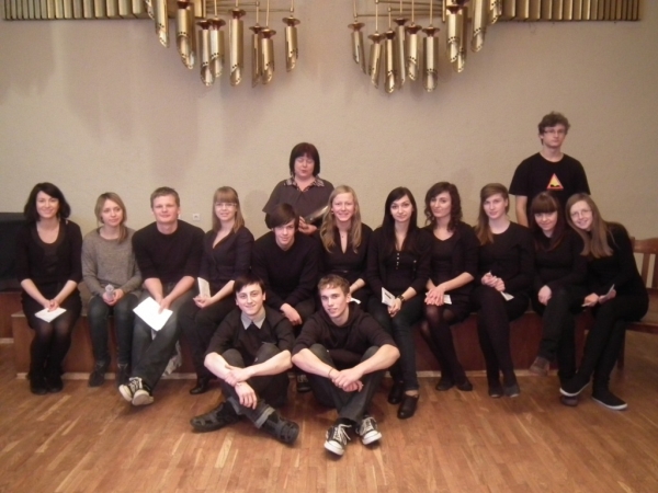 Knygas teatralizuotai pristatė Kupiškio L. Stuokos-Gucevičiaus gimnazijos vyresniųjų klasių moksleiviai