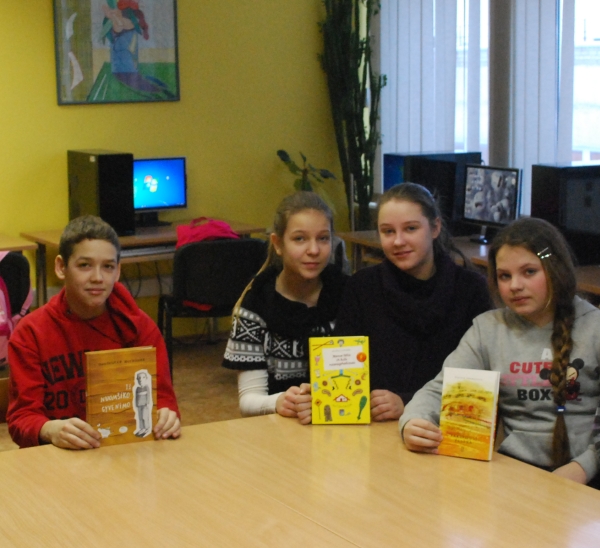 Metų knygų rinkimai Joniškio Mato Slančiausko gimnazijoje