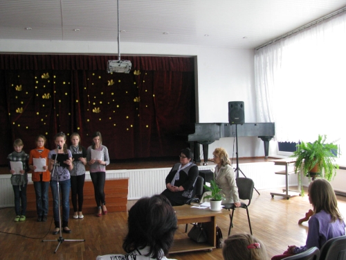 Mokykloje lankėsi rašytoja Ona Jautakė. Nuotr. autorės