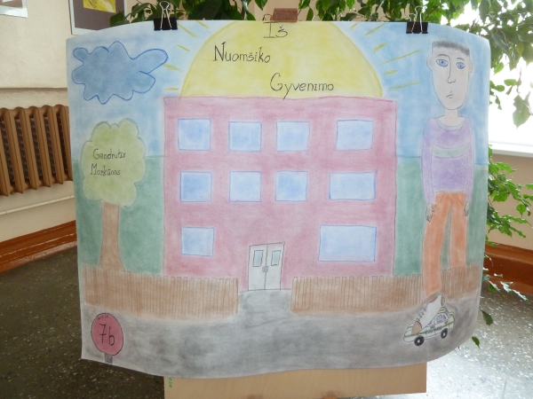 Visa mokykla galėjo apžiūrėti reklamas-plakatus 