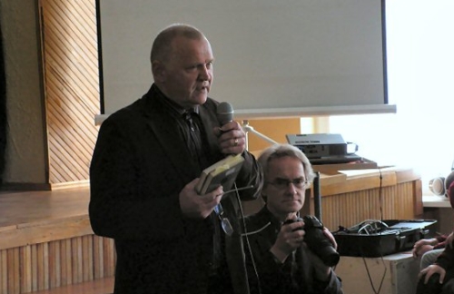 Vytautas Račickas ir Regimantas Tamošaitis Zarasuose susitiko su skaitytojais